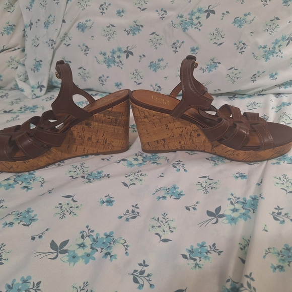 Franco Sarto Women's 8.5 Brown Leather Wedge Sandals |  Ankle Strap Platform - Picture 4 of 7